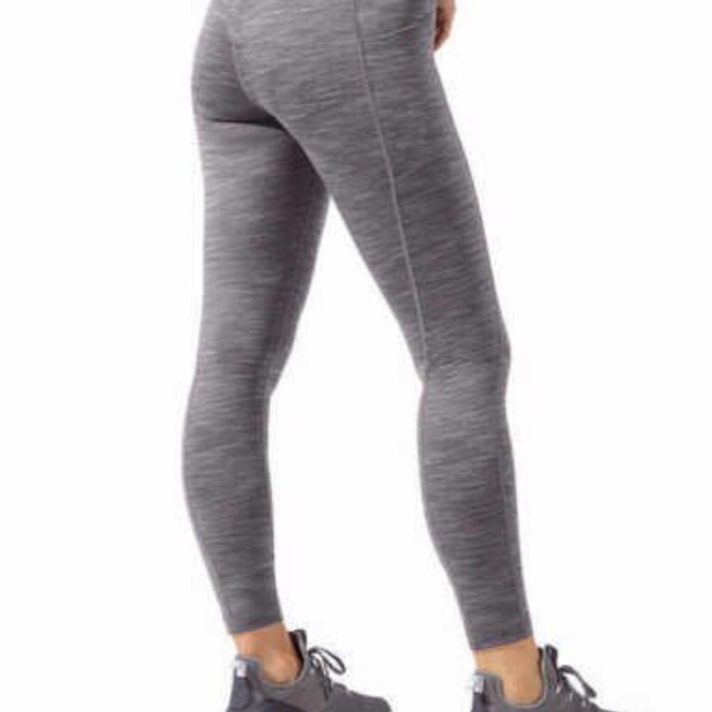 Mondetta XL active leggings with pockets - Picture 3 of 4